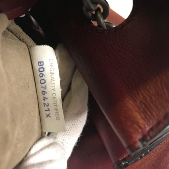 BOTTEGA VENETA ♨️VINTAGE Entrecciato HOBO Handbag in maroon - Picture 14 of 15